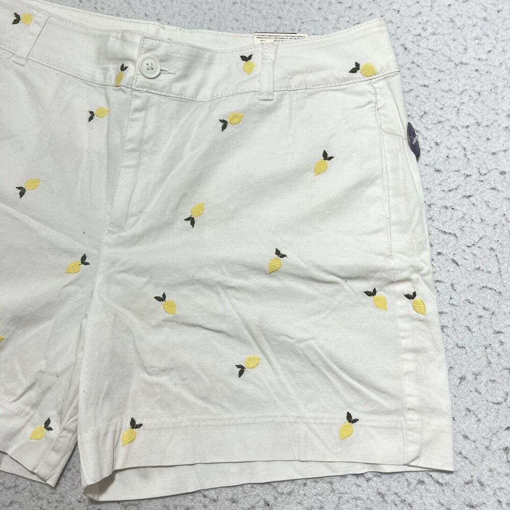 St. John's Bay Women's 14 White Yellow Lemon Pattern 5" Inseam Flat Front Shorts - Picture 3 of 12